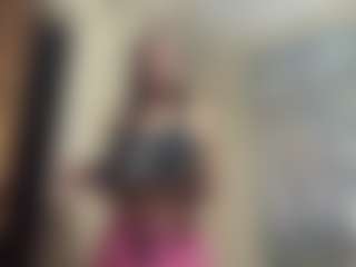 Live cam show with FayeSchoenhals - Nipple Piercings on Soda Cam