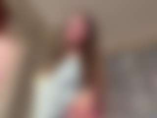 FayeSchoenhals's Live Sex Cam Show