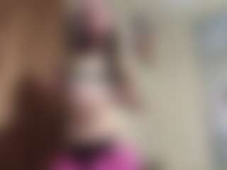Live cam show with FayeSchoenhals - Solo on Mixed Magazine Live