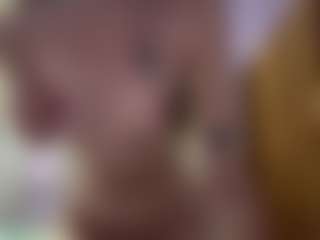 Live cam show with FayeSchoenhals - Brown Eyes Brown Hair on slutload