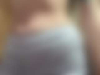 FayeSchoenhals's Live Sex Cam Show