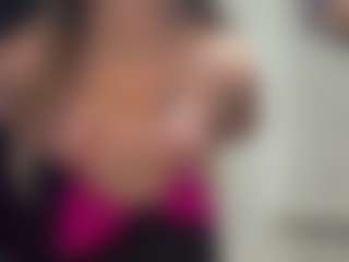 Live cam show with FayeSchoenhals - Bikini on CamwithHer