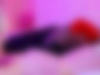 Live cam show with Moonberry_Yi - Striptease on livesuperchat.net