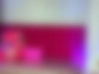 Live cam show with juliana-diamond - Moaning on Dolls Live