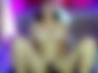 Live cam show with juliana-diamond - Camel Toe on Uber Horny