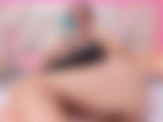 Live cam show with juliana-diamond - Moaning on Uber Horny