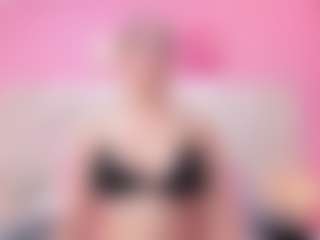 Live cam show with juliana-diamond - Camel Toe on SxyPornLive