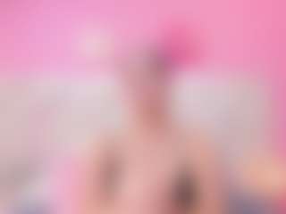 Live cam show with juliana-diamond - Moaning on fuck-show.com