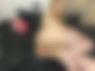 Live cam show with LeannShamsi - Ball Sucking on TeamSkeetLive