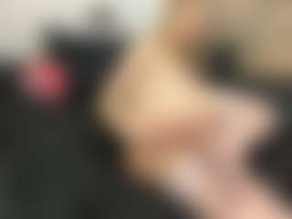Live cam show with LeannShamsi - Petite on PervPlay.com