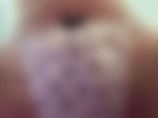 Live cam show with LeannShamsi - Granny on SinfulBabes