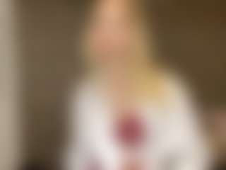 Live cam show with LeannShamsi - Petite on Streamer API