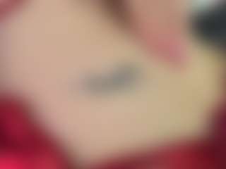 Live cam show with LeannShamsi - Genital Piercings on AdultVida.com