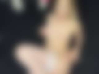 Live cam show with LeannShamsi - Petite on liverealitysex.com