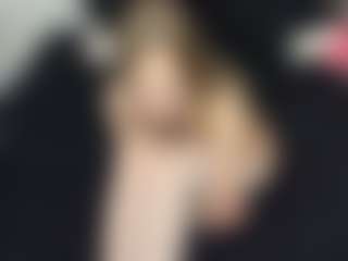 Live cam show with LeannShamsi - Granny on TeamSkeetLive