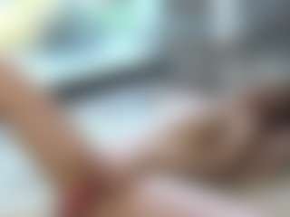 Live cam show with ScarletFlame - Oil on alttransgirls