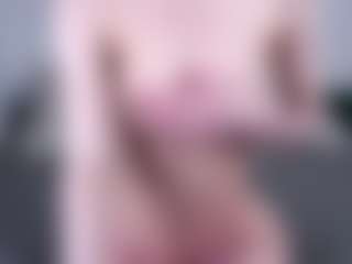 Live cam show with ShelleyCloughly - Green Eyes on Uber Horny