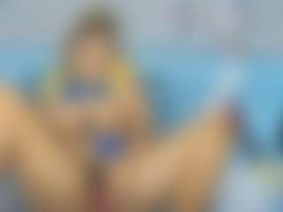 Live cam show with sweetdianeee - Fingers on Camsoda
