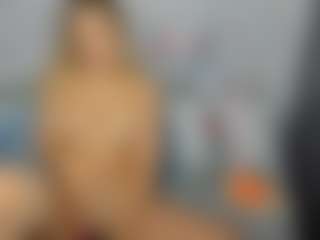 Live cam show with sweetdianeee - Twerk on Camsoda
