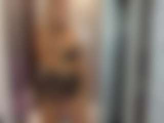 Live cam show with sweetdianeee - Strip on liverealitysex.com