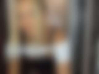 Live cam show with sweetdianeee - Blonde Hair Curvy on Uber Horny