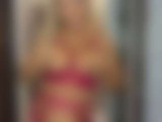 Live cam show with sweetdianeee - Shaved Pussy MILF on PervPlay.com