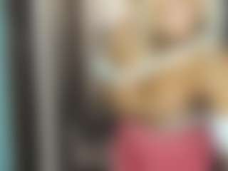 Show de cam en vivo con sweetdianeee - Latina MILF en Camsoda