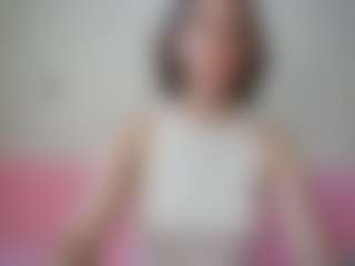 Live cam show with Mila - Camel Toe on Dolls Live