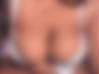 yourmamisilk's Live Sex Cam Show