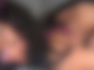 yourmamisilk's Live Sex Cam Show