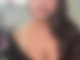 Live cam show with yourmamisilk - Mature Young Adult on Lustler