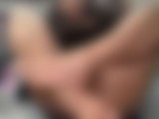 Live cam show with yourmamisilk - Gamer Mature on chickslive.net