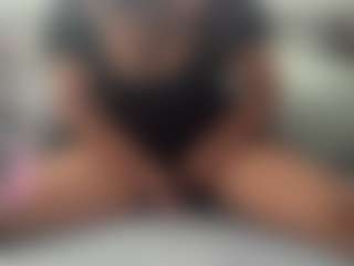 yourmamisilk's Live Sex Cam Show