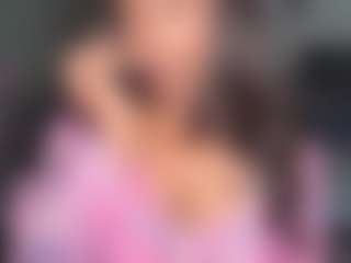 Live cam show with yourmamisilk - Curvy Small Tits on TastyBlacksLive