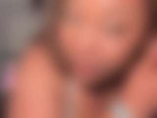 yourmamisilk's Live Sex Cam Show