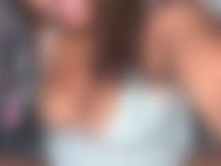 yourmamisilk's Live Sex Cam Show