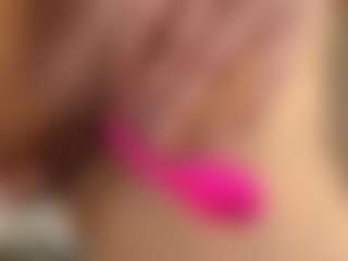 donatta MILF webcam performer live streaming