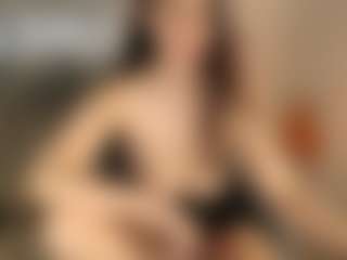 donatta MILF webcam performer live streaming