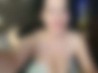 Live cam show with donatta - Shaved Pussy MILF on boobsie.com