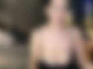 Live cam show with donatta - Spank on Dare Cams