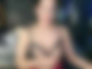 Live cam show with donatta - Green Eyes on Mixed Magazine Live
