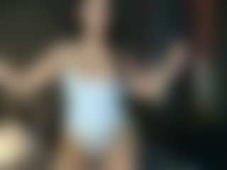 donatta MILF webcam performer live streaming