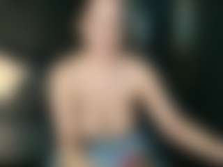 Live cam show with donatta - Smoking on madthumbs