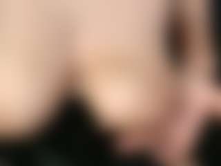 Live cam show with donatta - Green Eyes on MyBangCams