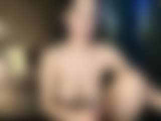 Live cam show with donatta - Smoking on StripNow