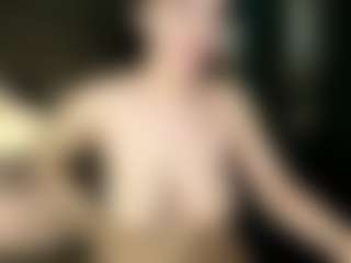 Live cam show with donatta - Green Eyes on Camsoda