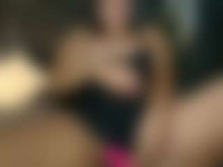 Live cam show with donatta - Striptease MILF on CamClone