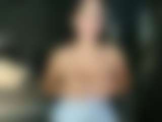 Live cam show with donatta - Green Eyes on StripNow