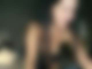 Show en direct avec donatta - Striptease sur Camsoda
