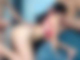 MiaKim's Live Sex Cam Show